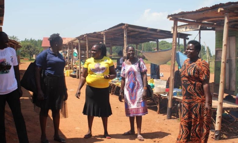 Oyam Market traders gain free internet access through rural broadband network